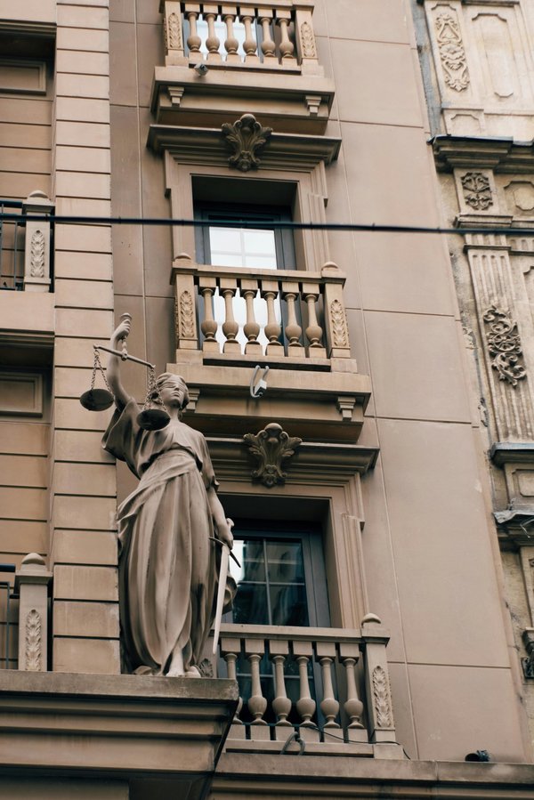 Votre avocat en droit de la famille et pénal à Troyes : un accompagnement personnalisé et bienveillant